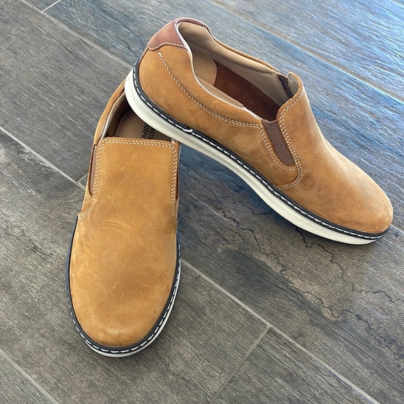 Johnston & Murphy Other - BRAND NEW Johnston & Murphy Boys Dress Shoe